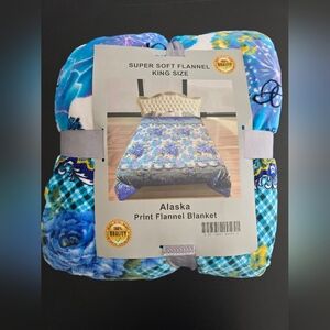 Brand New King Size Flannel Blanket
